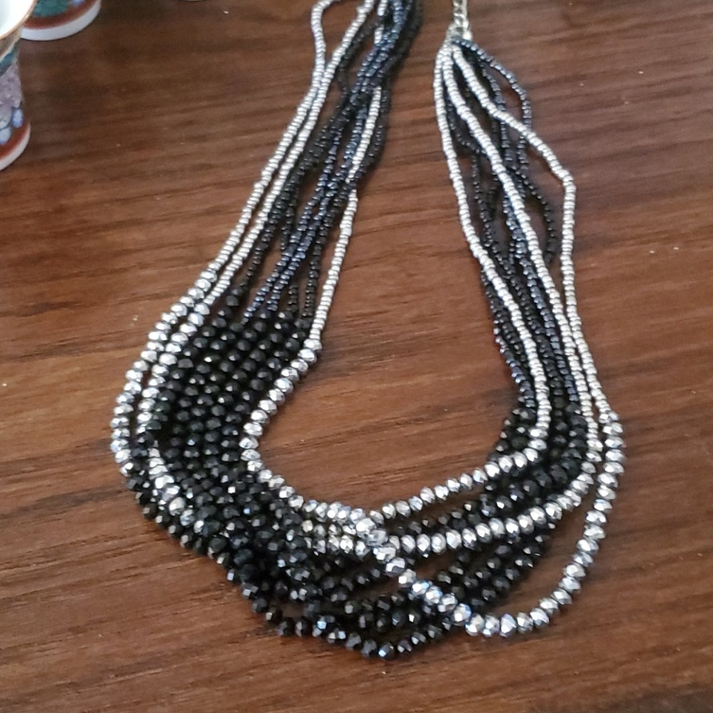 NECKLACE - Picture 2 of 3